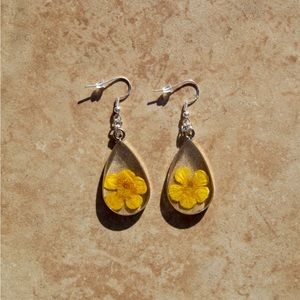 YELLOW BUTTERCUP TEARDROP EARRINGS